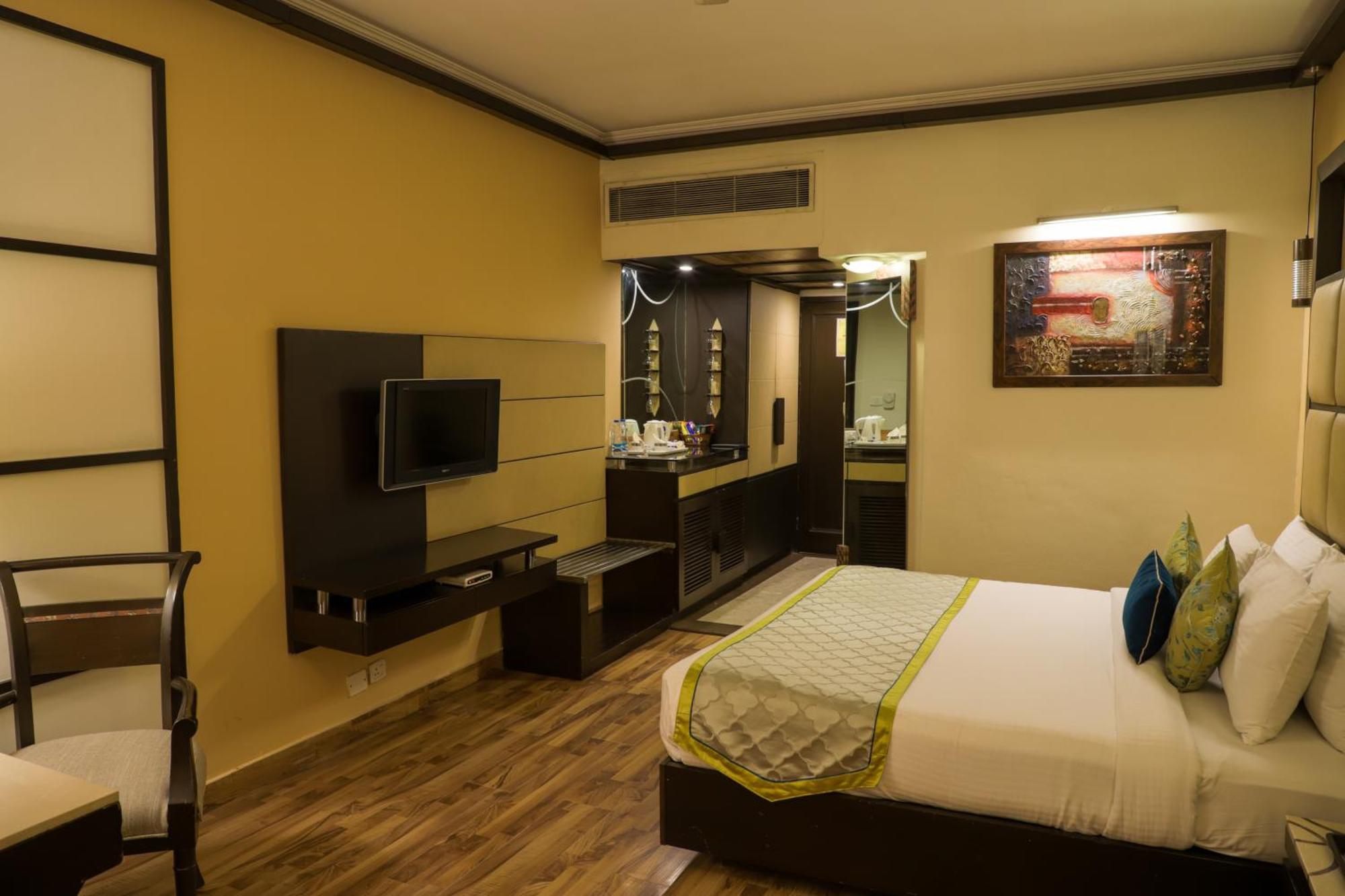 Hotel Maharaja Regency Ludhiana Exterior foto