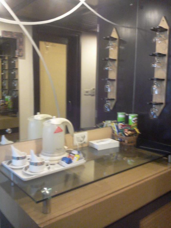 Hotel Maharaja Regency Ludhiana Quarto foto